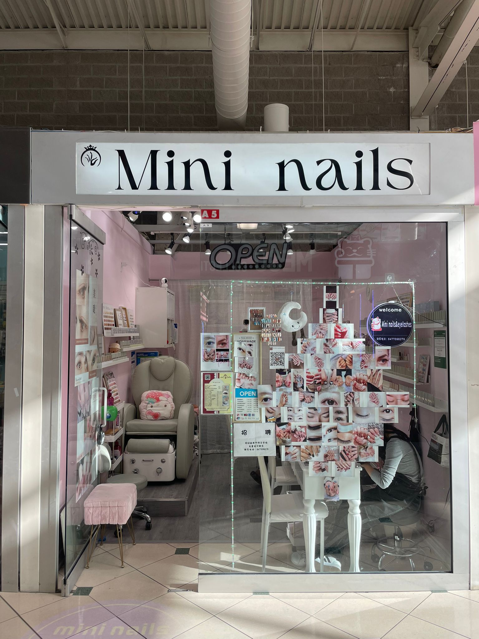 Mini Nails