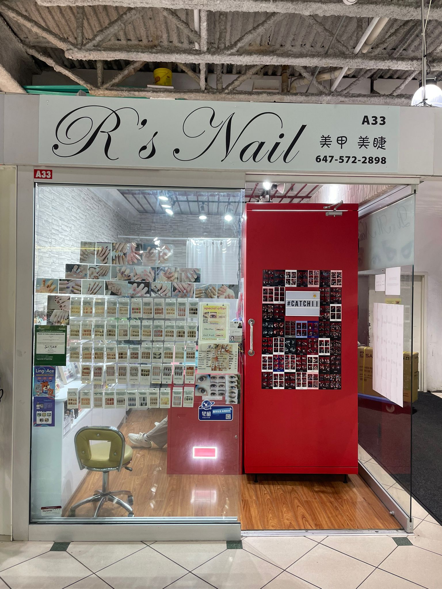 R's Nail